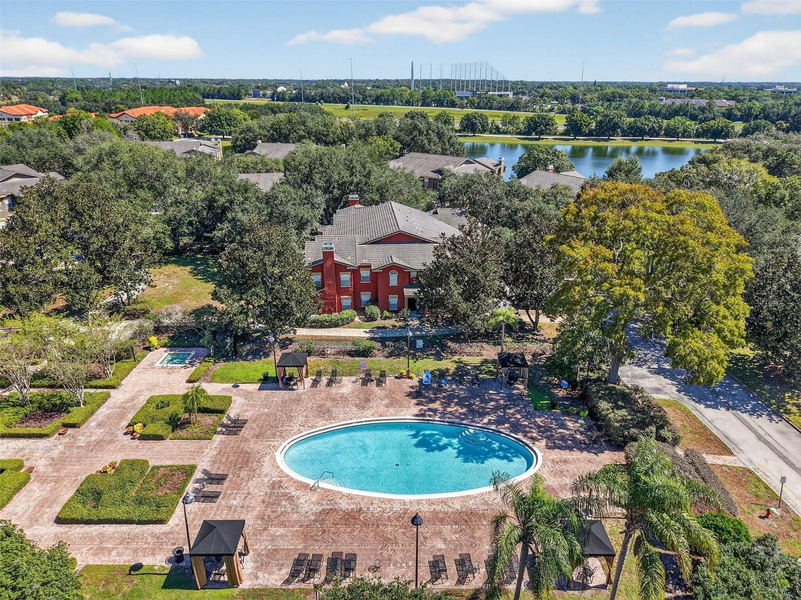 NOTTING HILL A CONDO - Residential