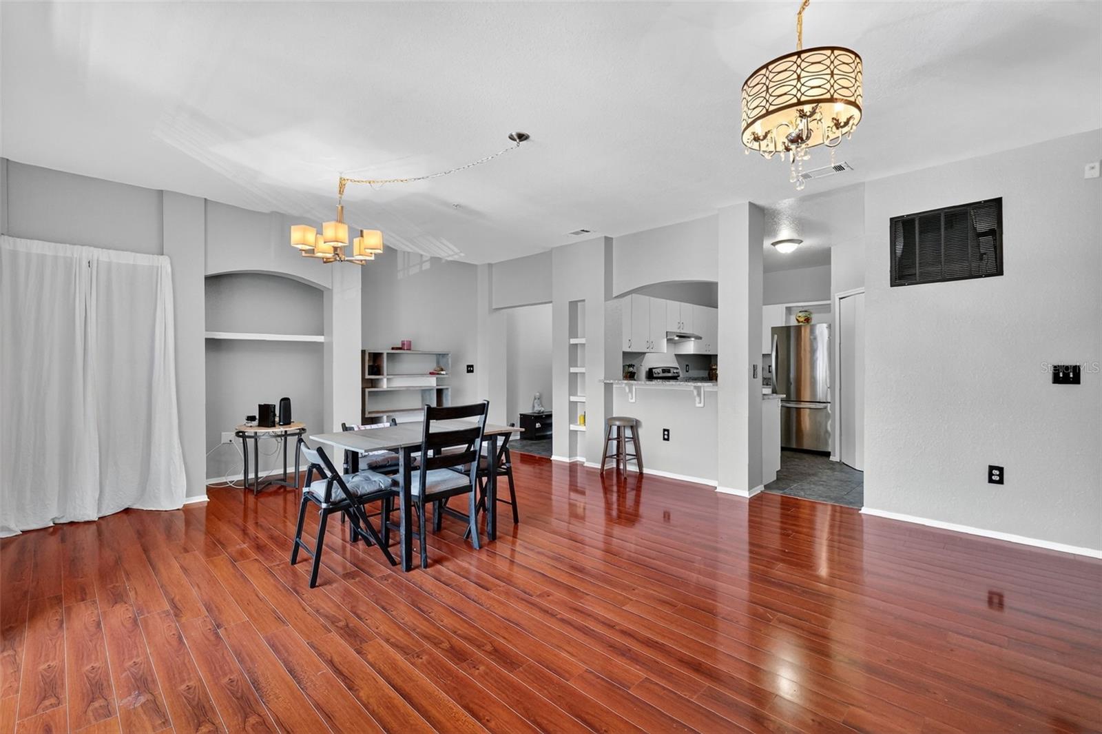 NOTTING HILL A CONDO - Residential