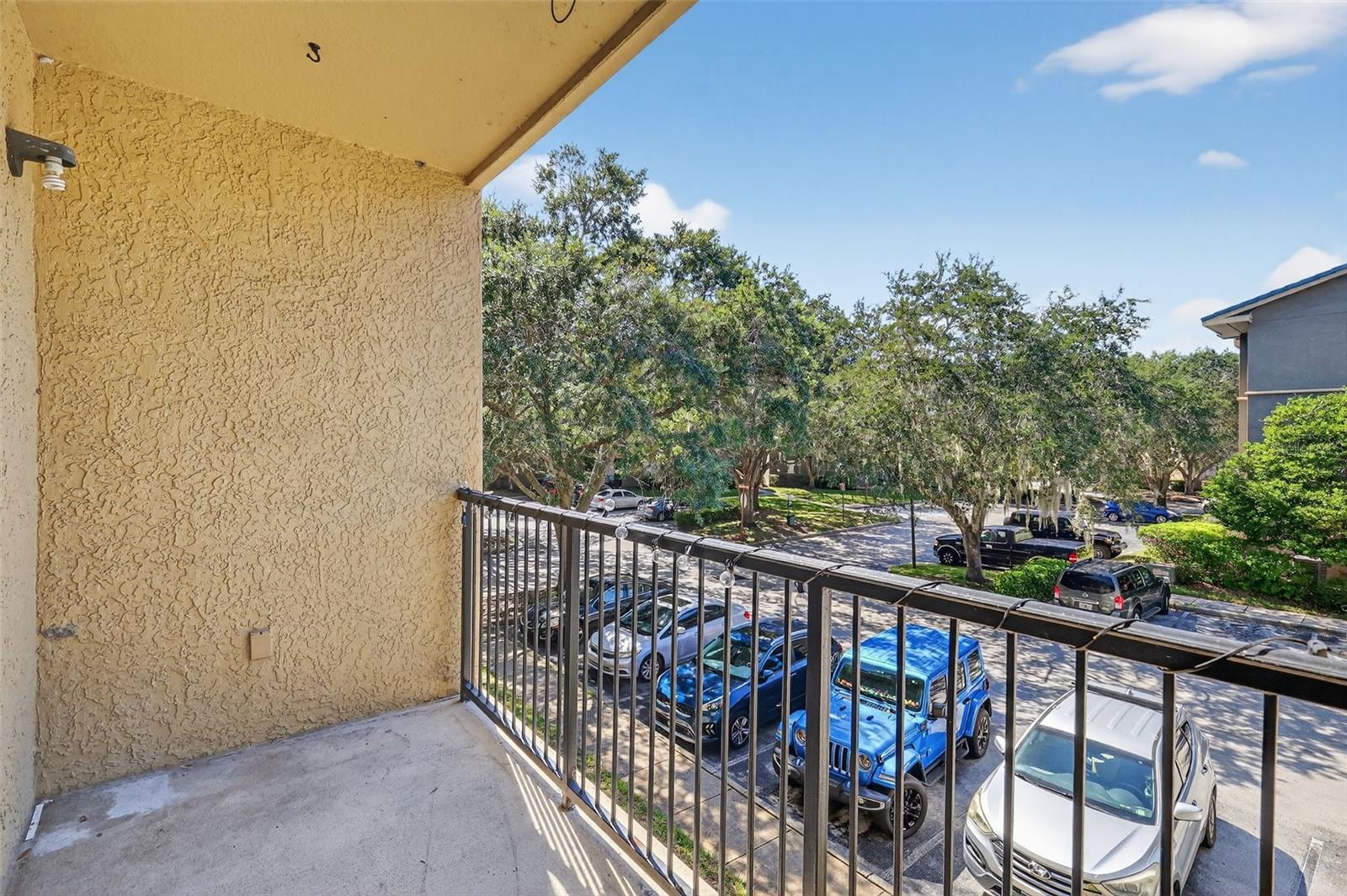 NOTTING HILL A CONDO - Residential