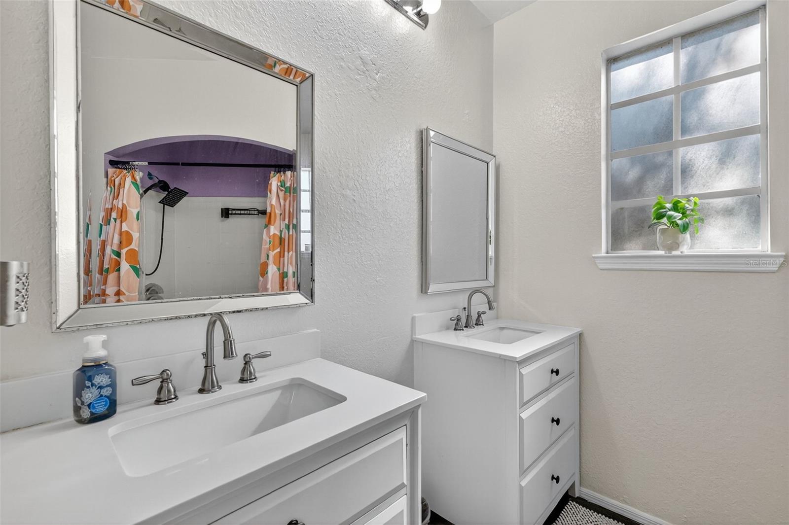 NOTTING HILL A CONDO - Residential