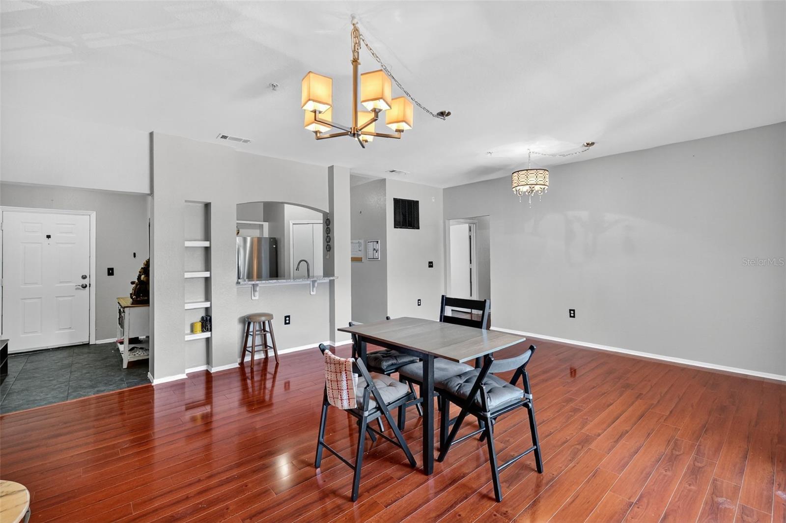 NOTTING HILL A CONDO - Residential