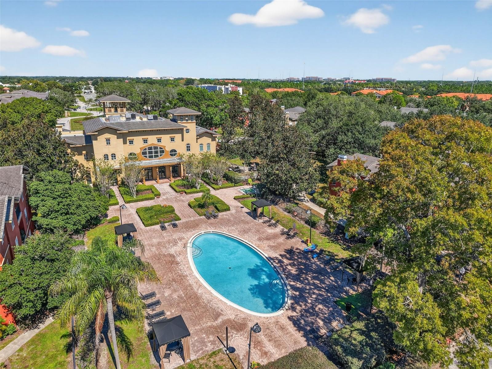 NOTTING HILL A CONDO - Residential