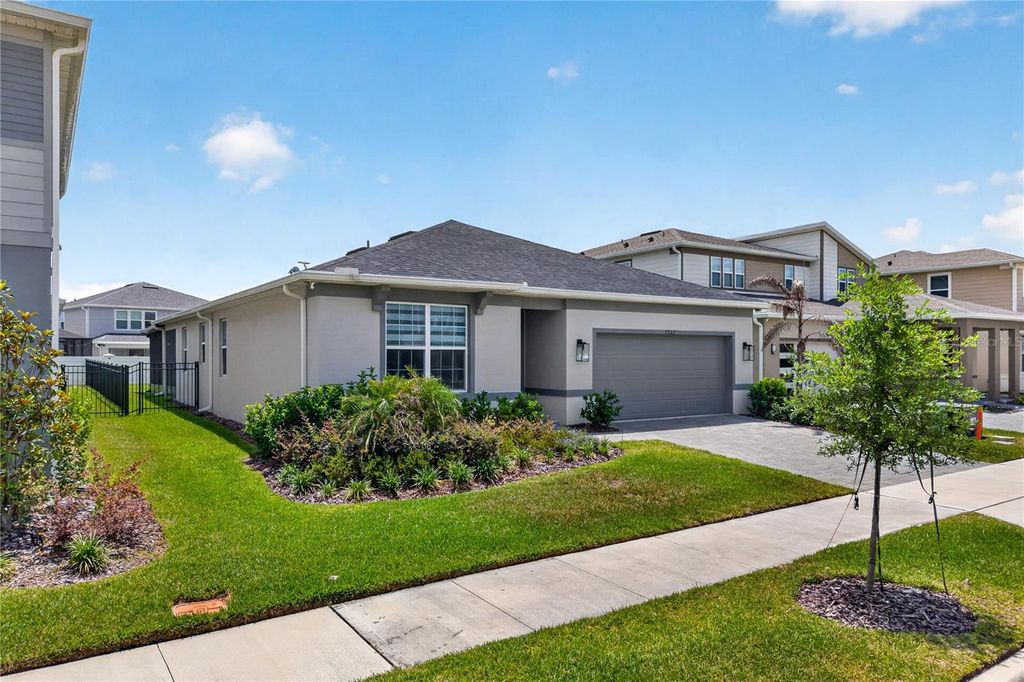Photo of 7239 Ivy Tendril Avenue, Orlando, FL 32829 (MLS # O6411160)