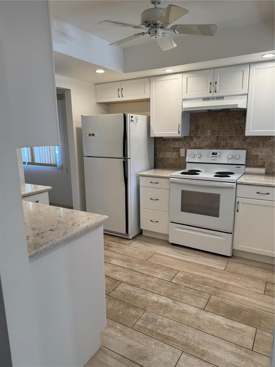 GLEN OAKS RIDGE VILLAS 2 - Residential