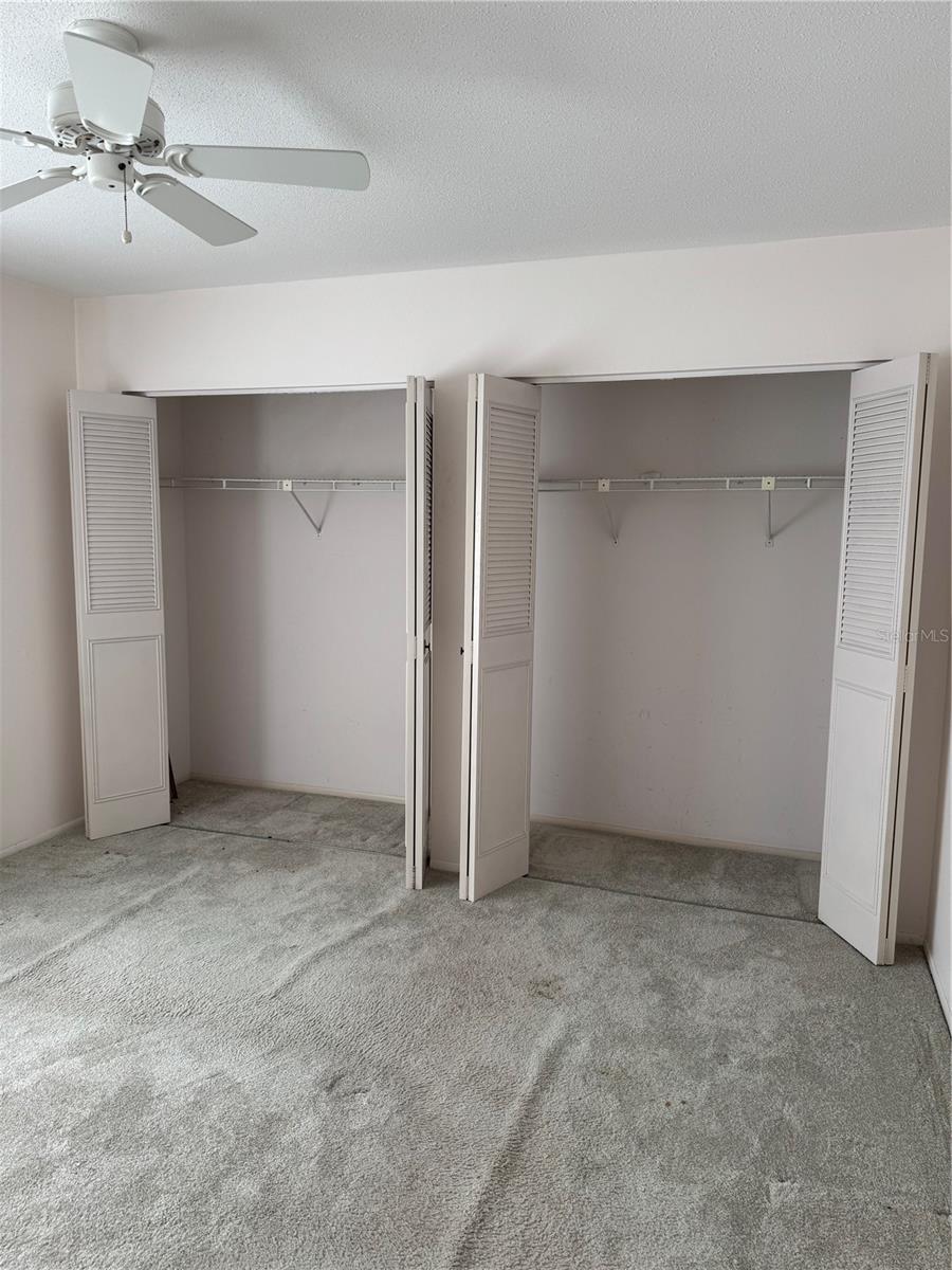 GLEN OAKS RIDGE VILLAS 2 - Residential