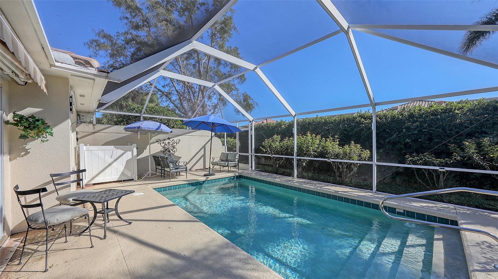 VILLAGEWALK - Residential