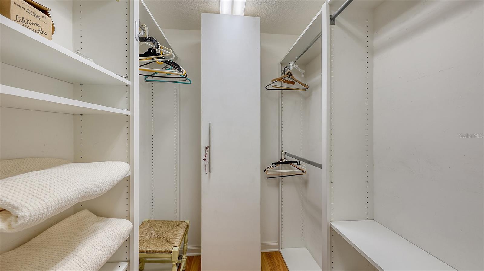 VILLAGEWALK - Residential