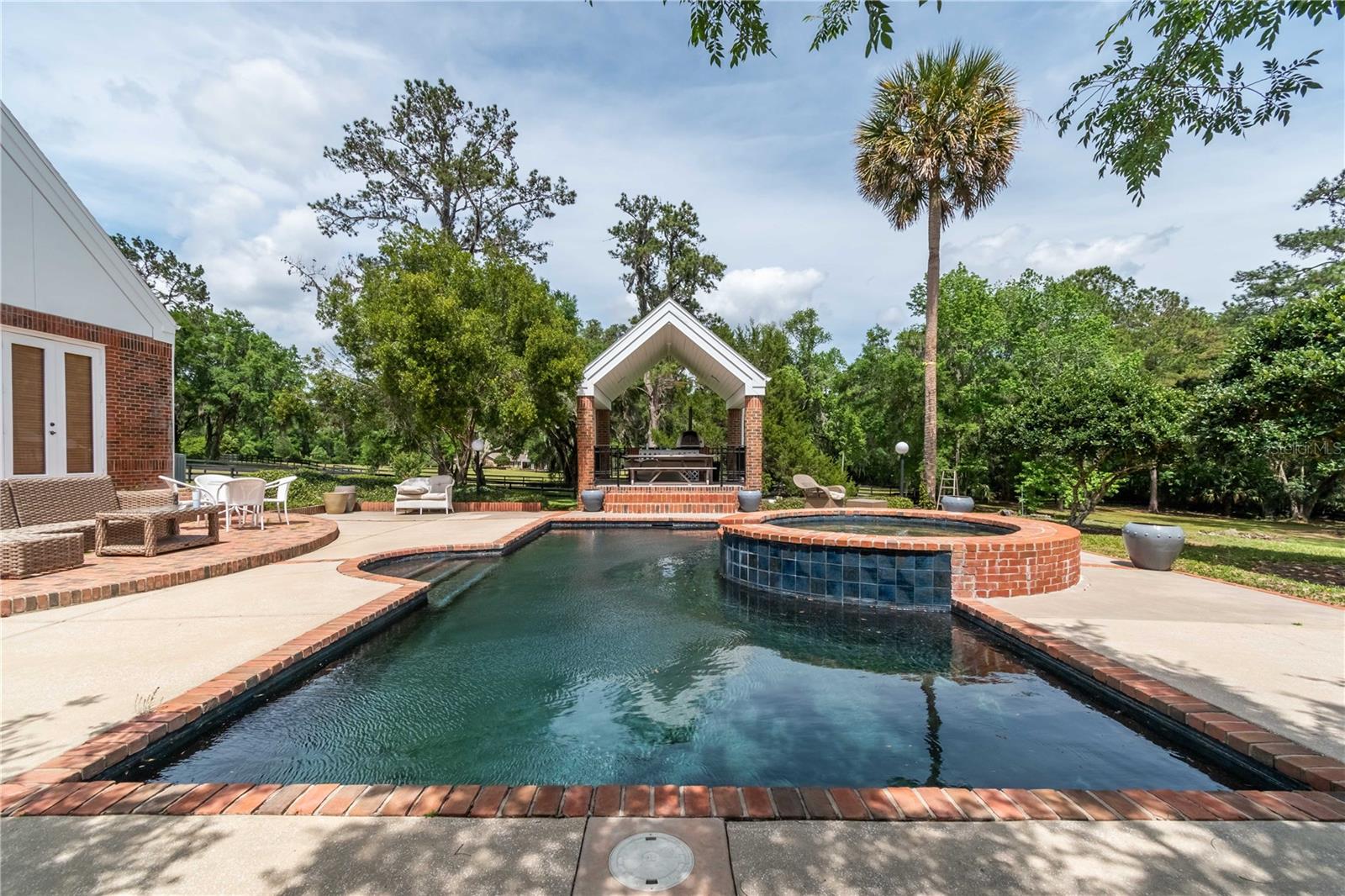 SUMMIT 02 - Residential Lease