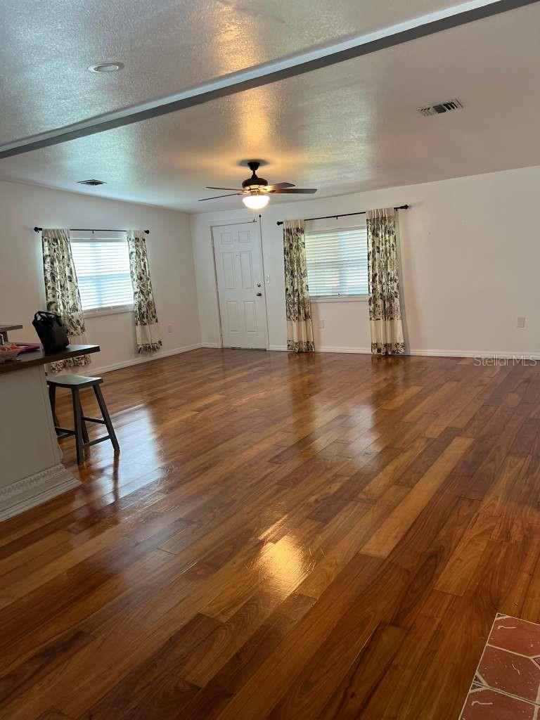 COUNTRYSIDE - Residential