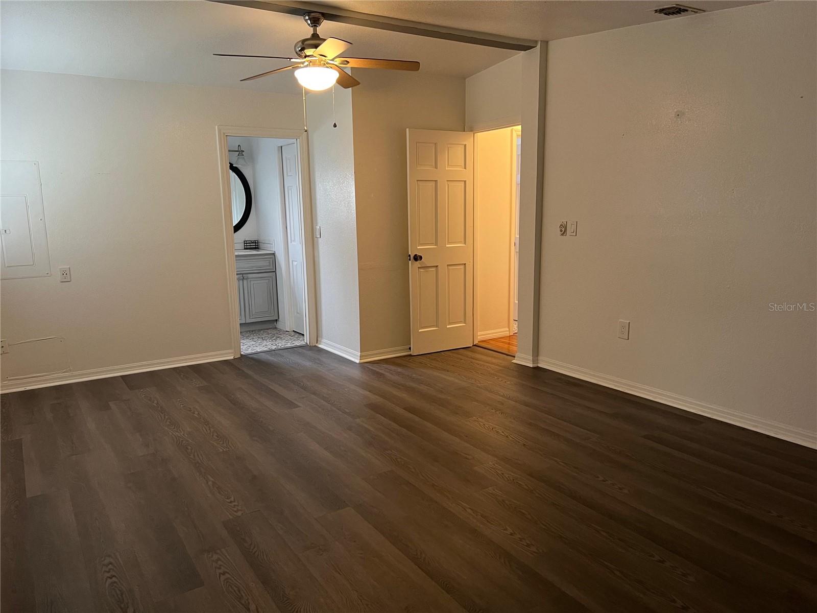 COUNTRYSIDE - Residential