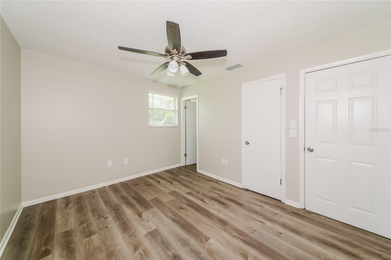 SUNNY LAKES ESTATES - Residential Lease