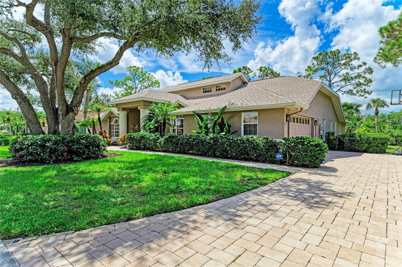 8400 WOODBRIAR DRIVE