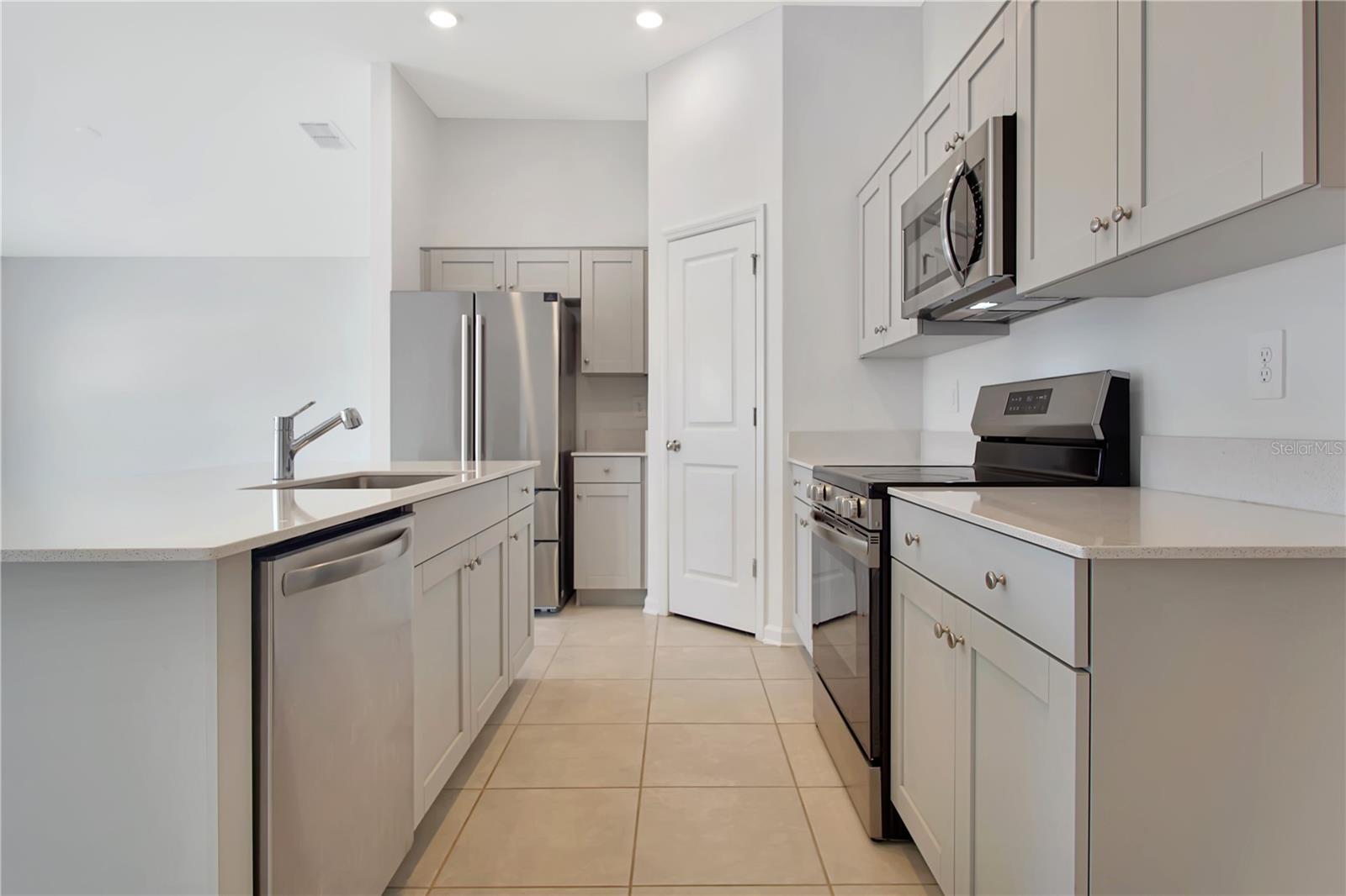 LAWSON DUNES SUB - Residential Lease