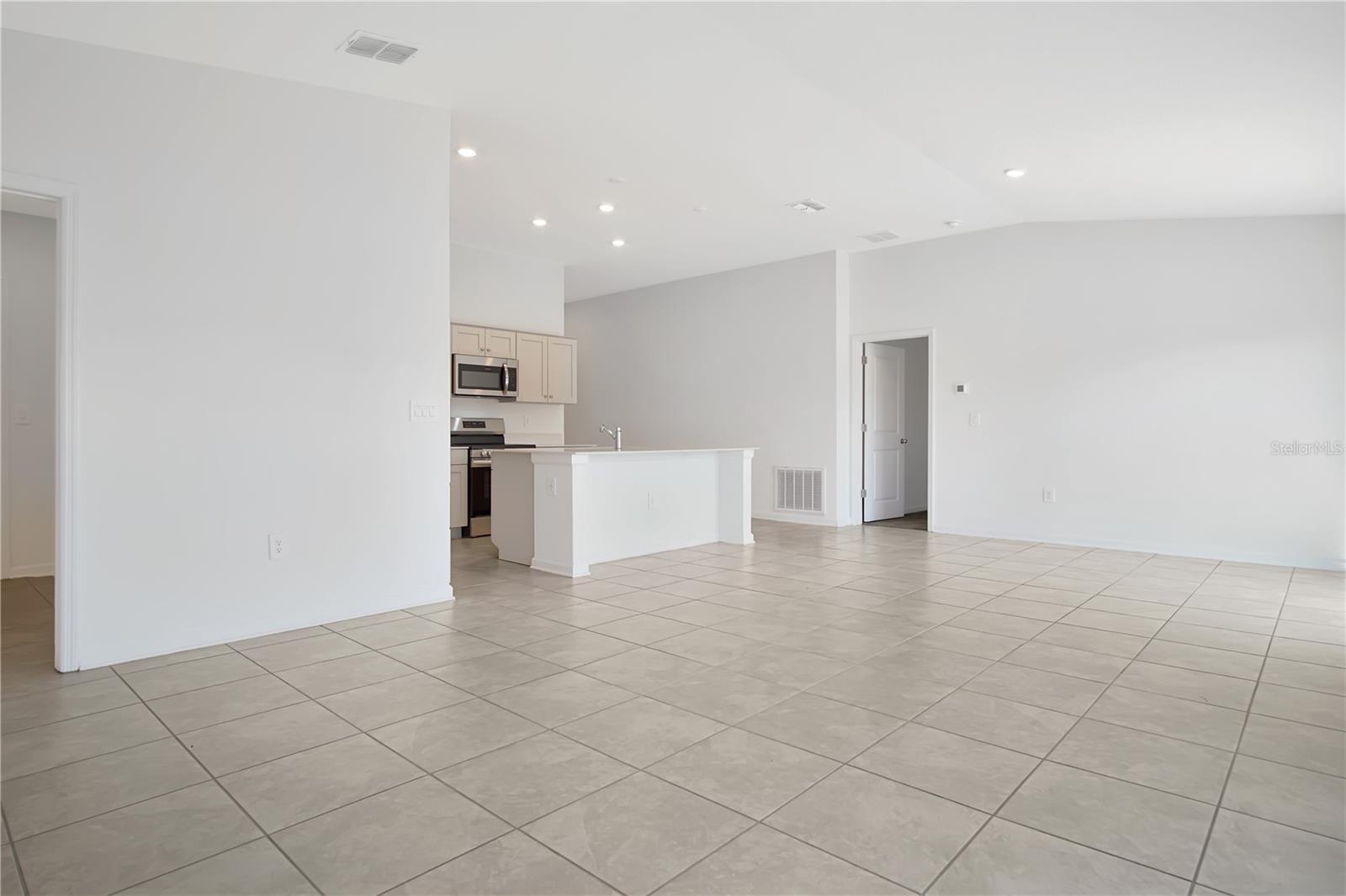 LAWSON DUNES SUB - Residential Lease