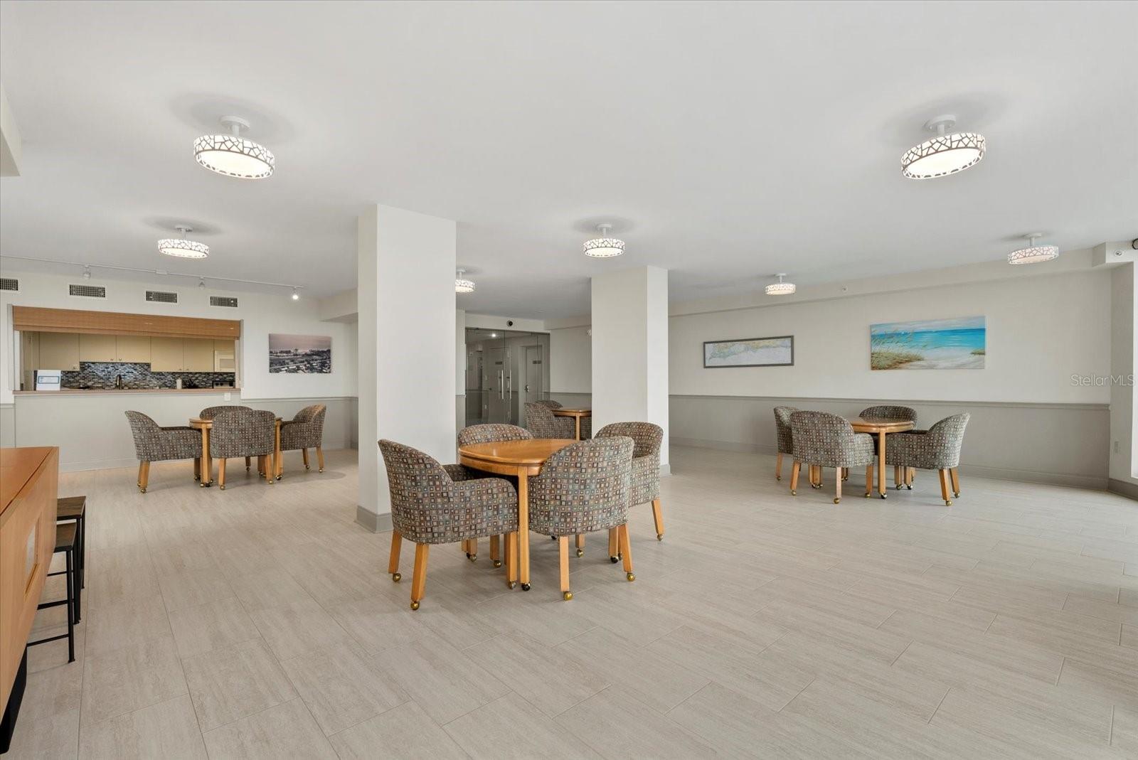 PRIVATEER SOUTH - Residential Lease