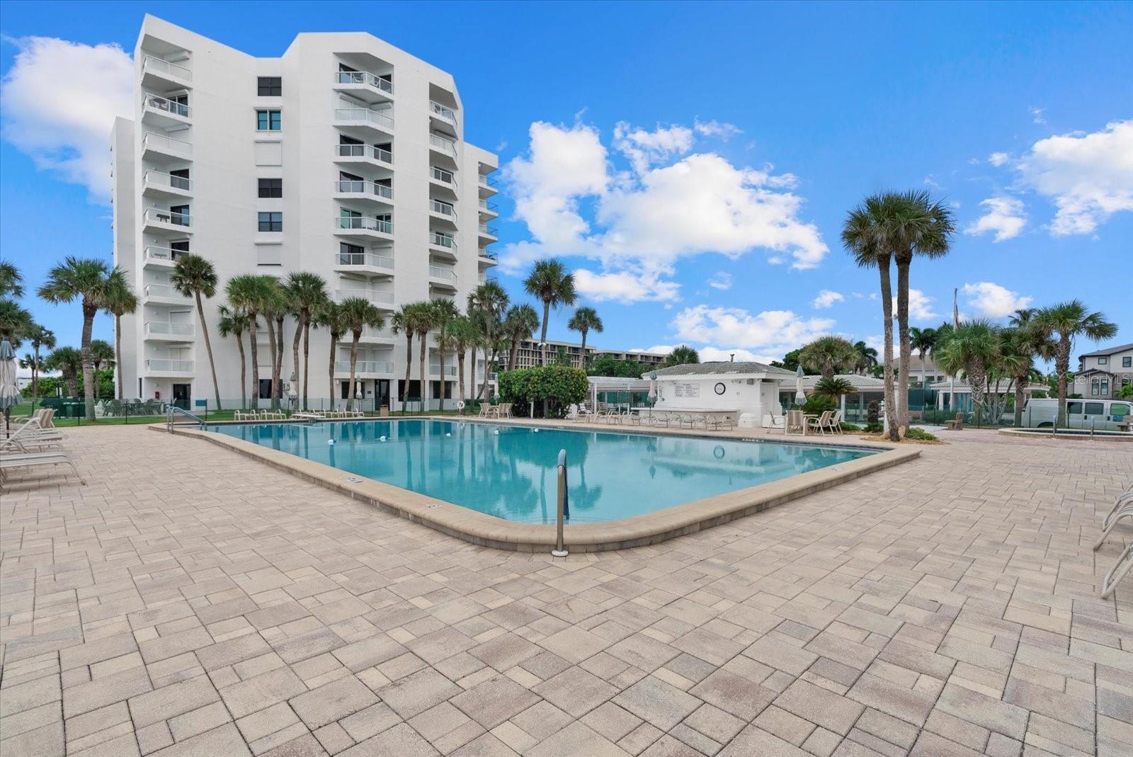 PRIVATEER SOUTH - Residential Lease