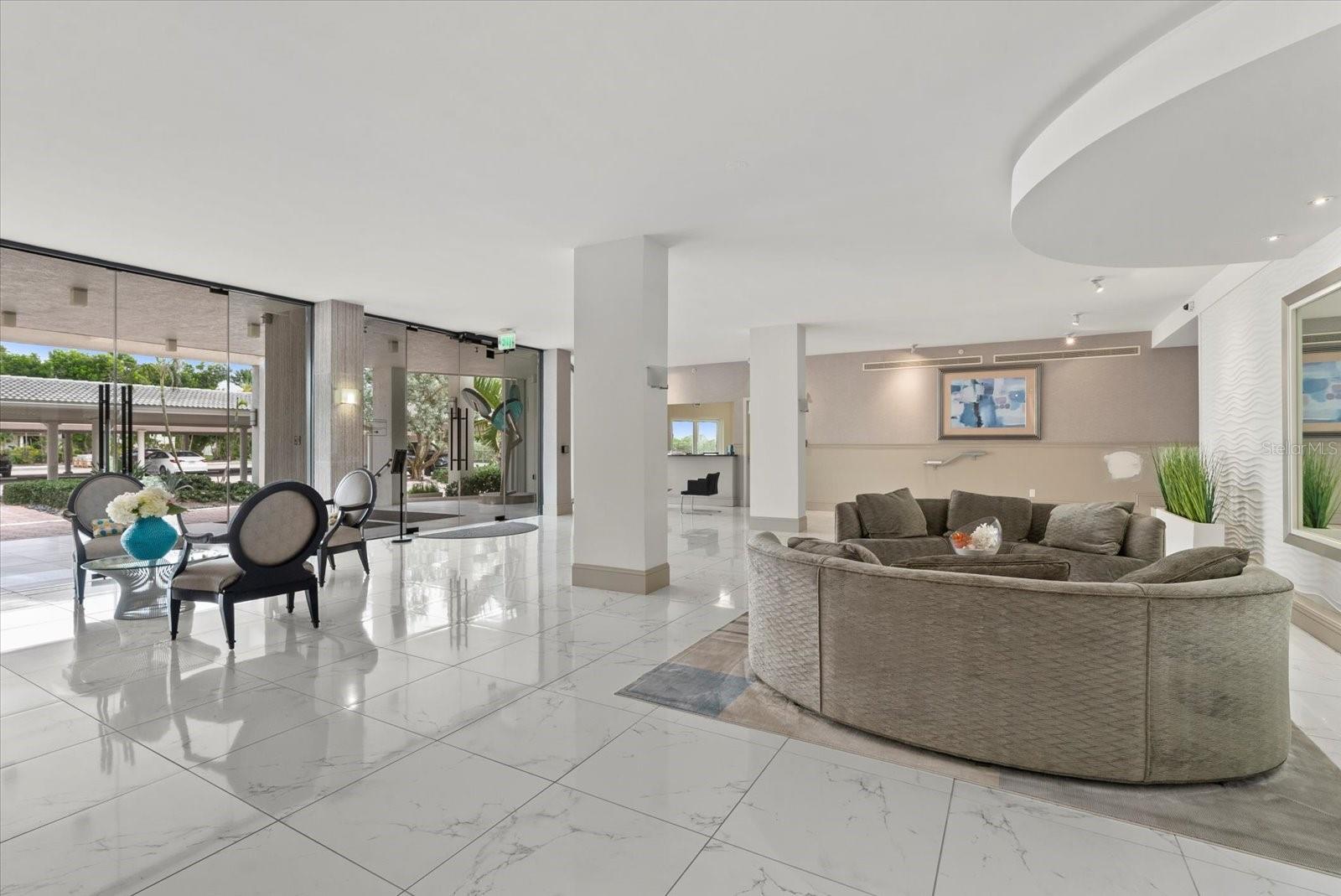 PRIVATEER SOUTH - Residential Lease