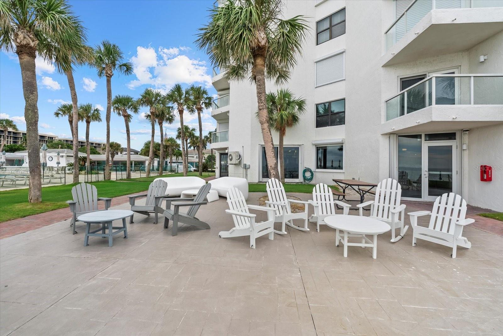 PRIVATEER SOUTH - Residential Lease