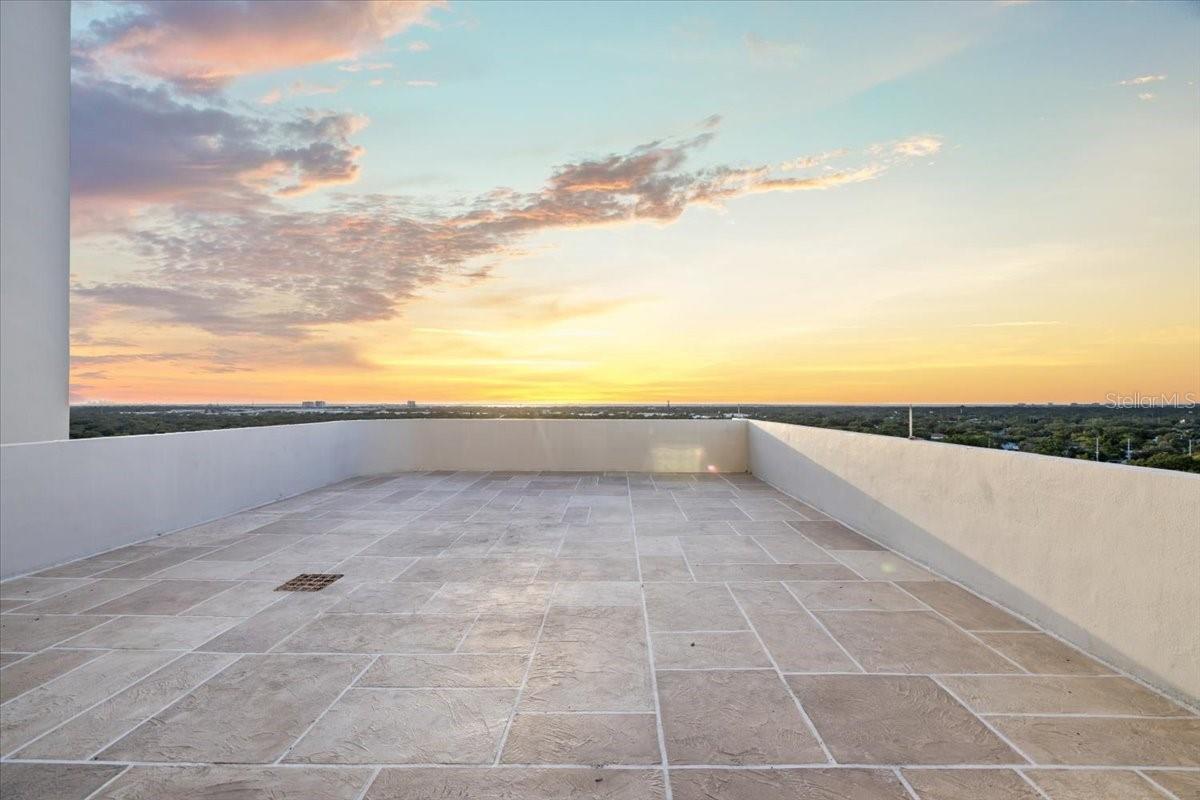 PINNACLE APTS A CONDO - Residential