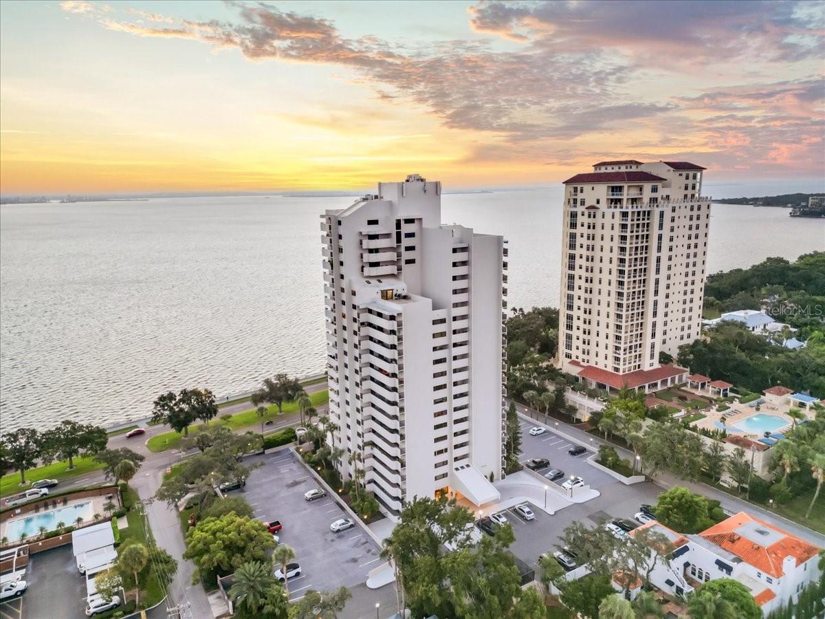 PINNACLE APTS A CONDO - Residential