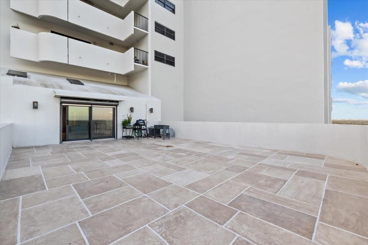 PINNACLE APTS A CONDO - Residential