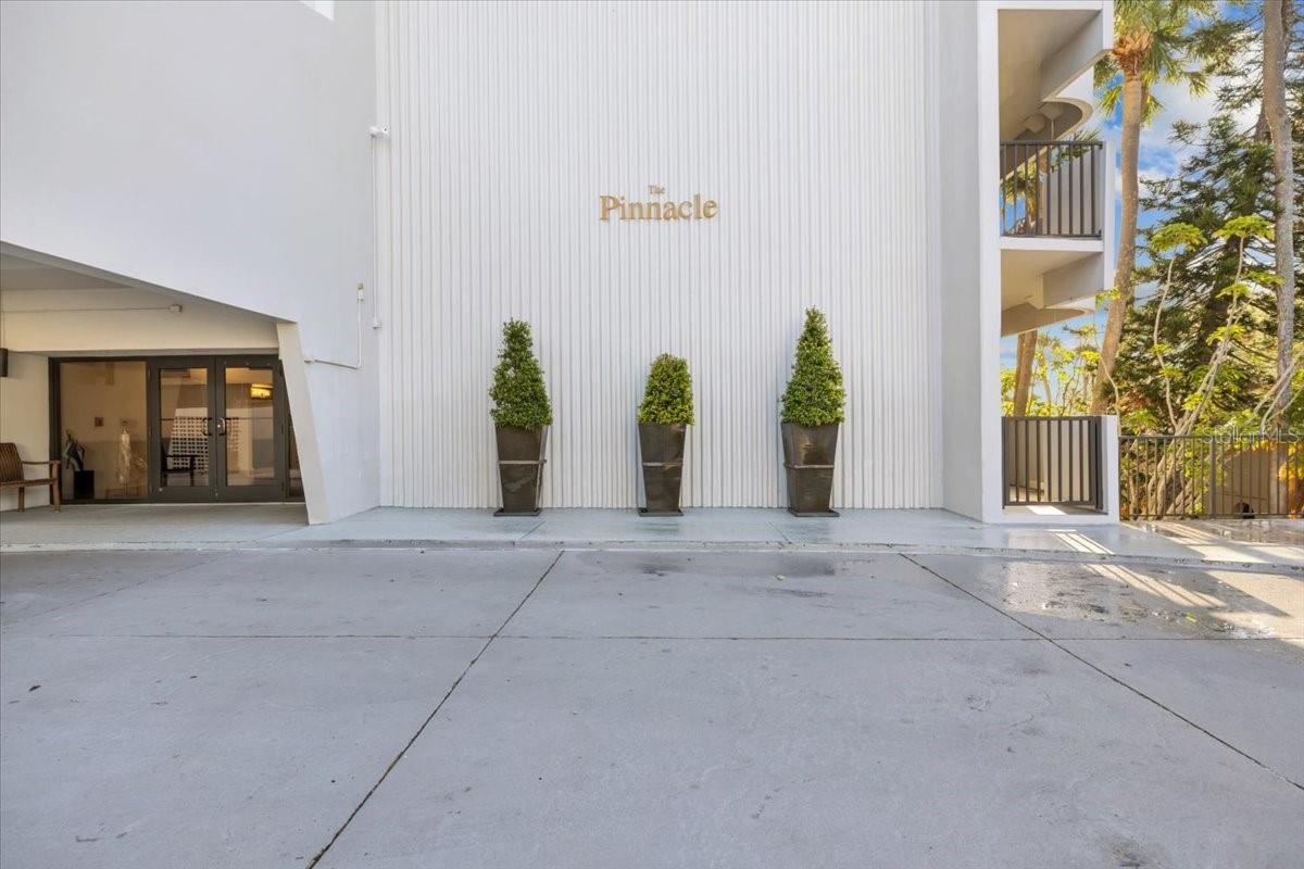 PINNACLE APTS A CONDO - Residential