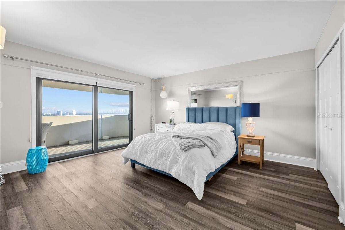 PINNACLE APTS A CONDO - Residential