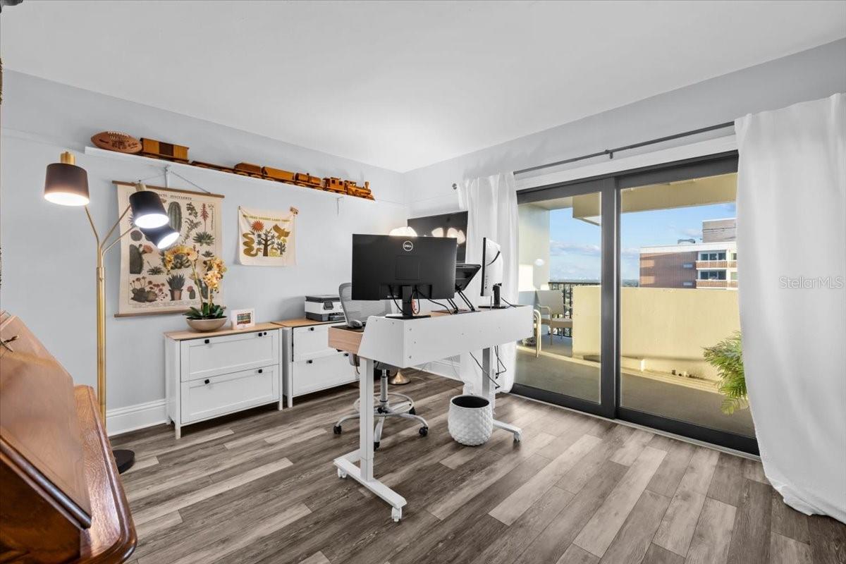 PINNACLE APTS A CONDO - Residential