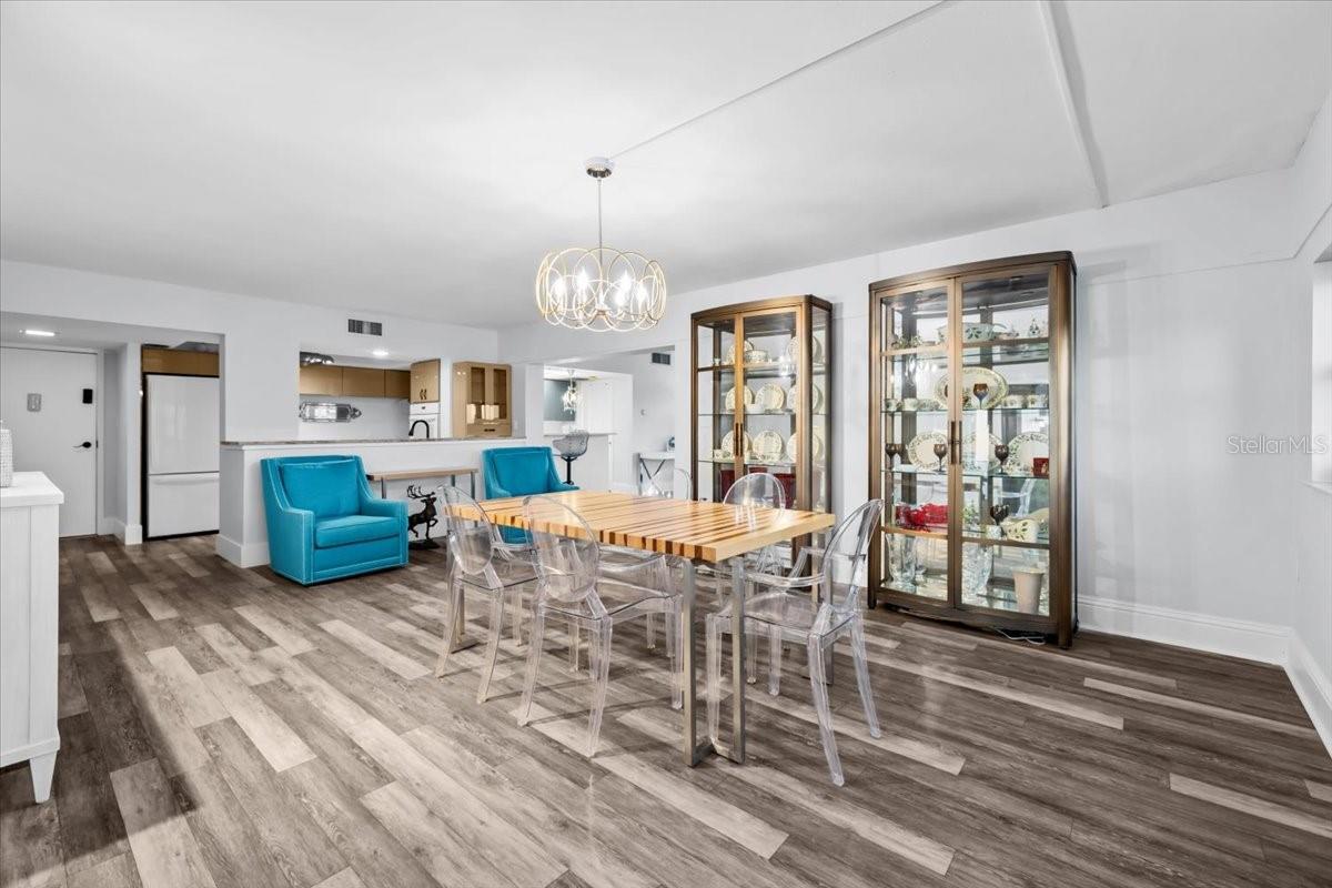 PINNACLE APTS A CONDO - Residential