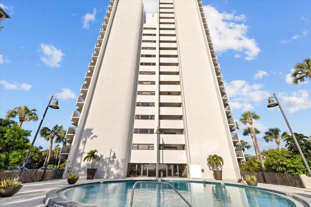 PINNACLE APTS A CONDO - Residential