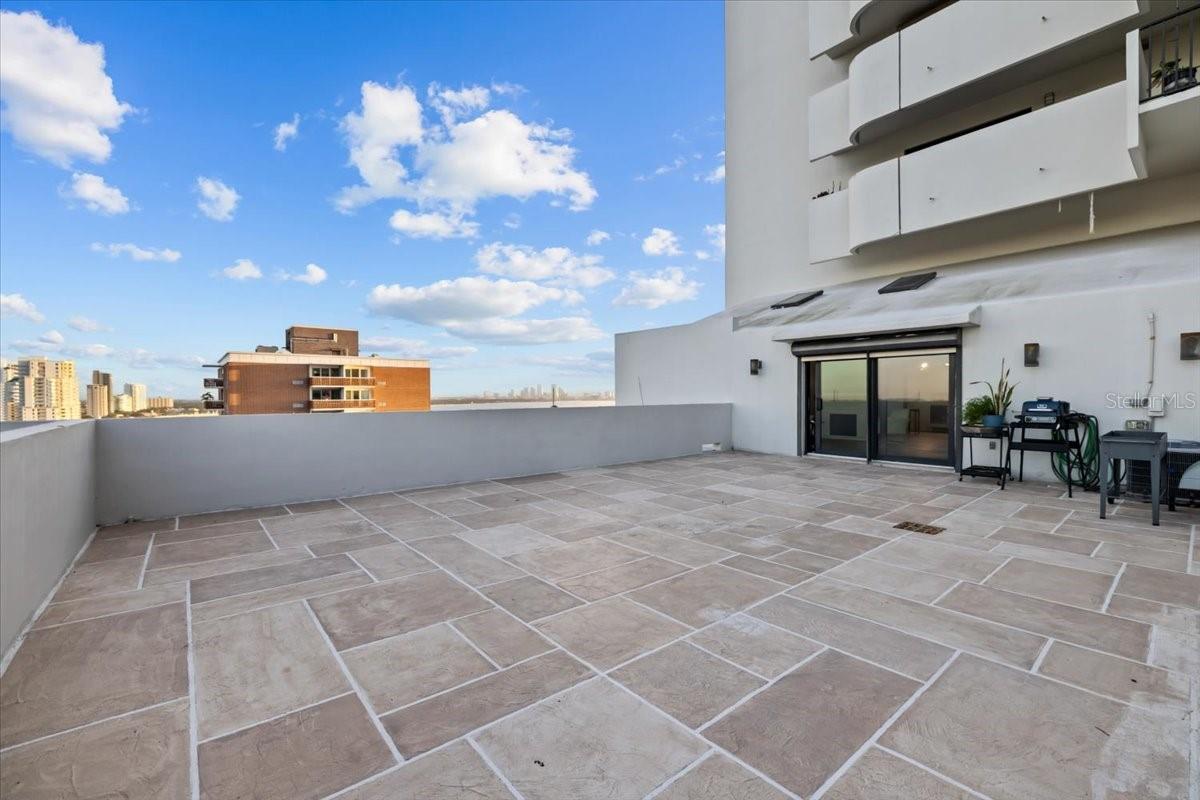 PINNACLE APTS A CONDO - Residential