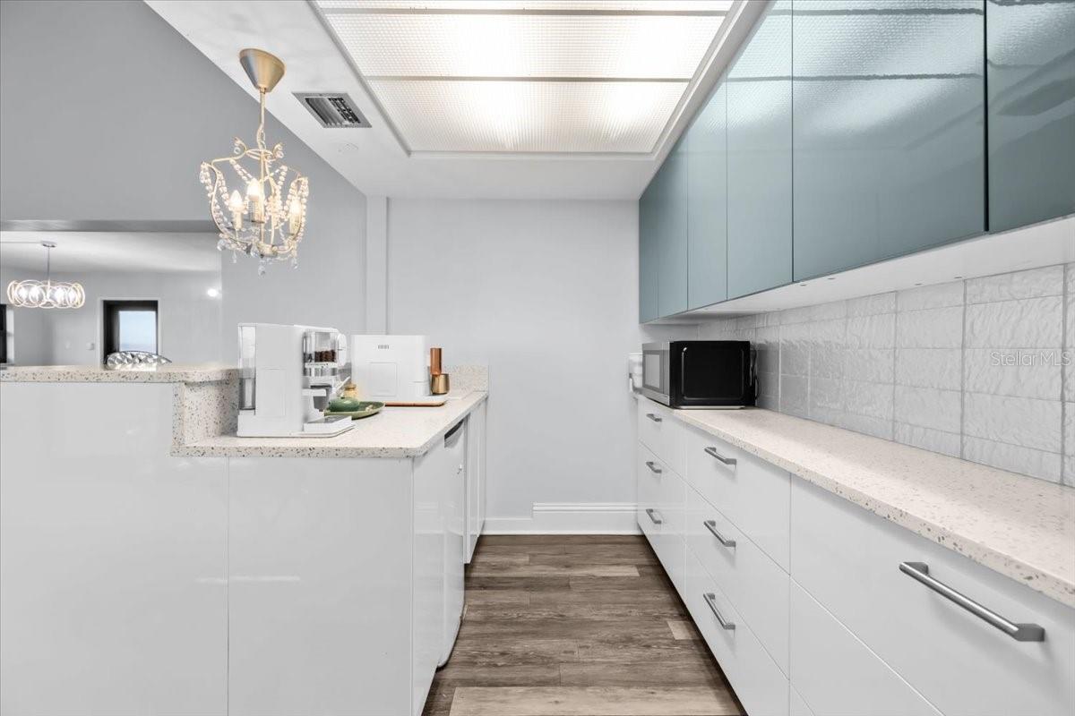 PINNACLE APTS A CONDO - Residential