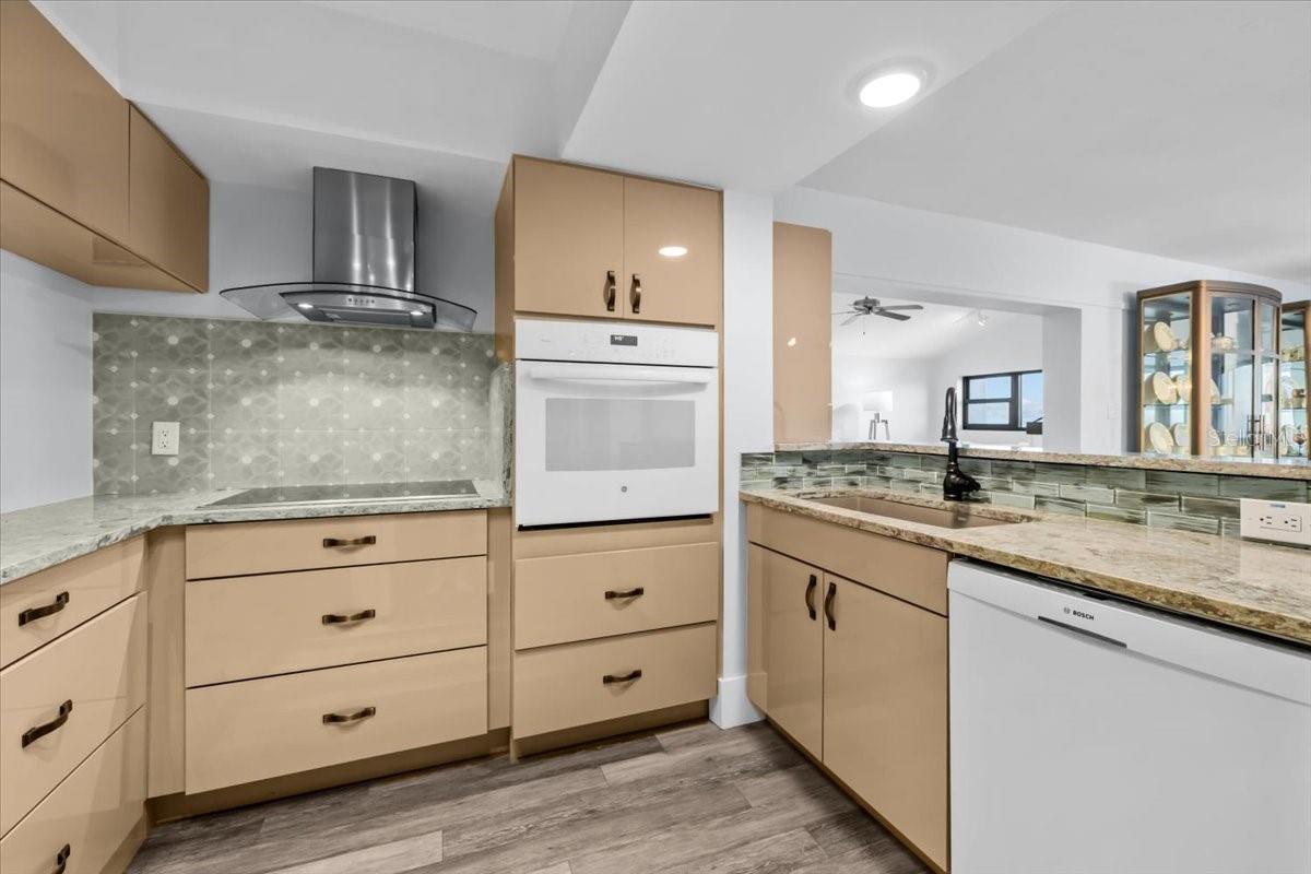 PINNACLE APTS A CONDO - Residential