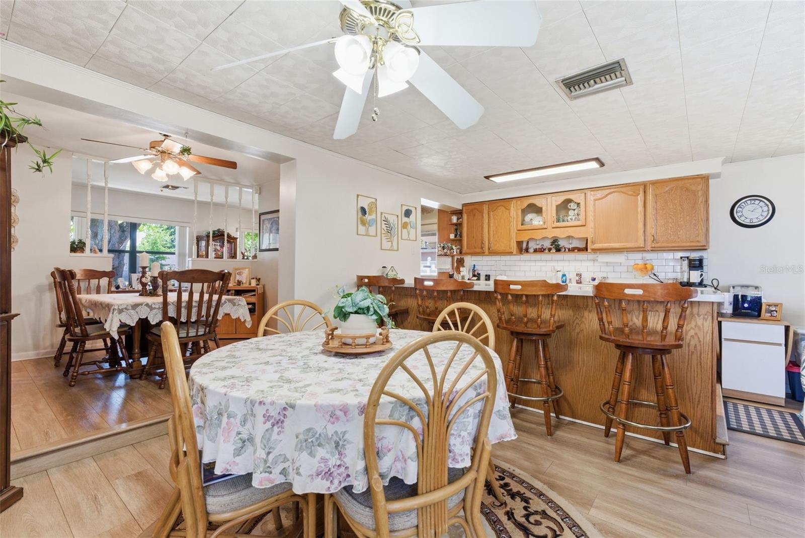 LAKESIDE TERRACE - Residential