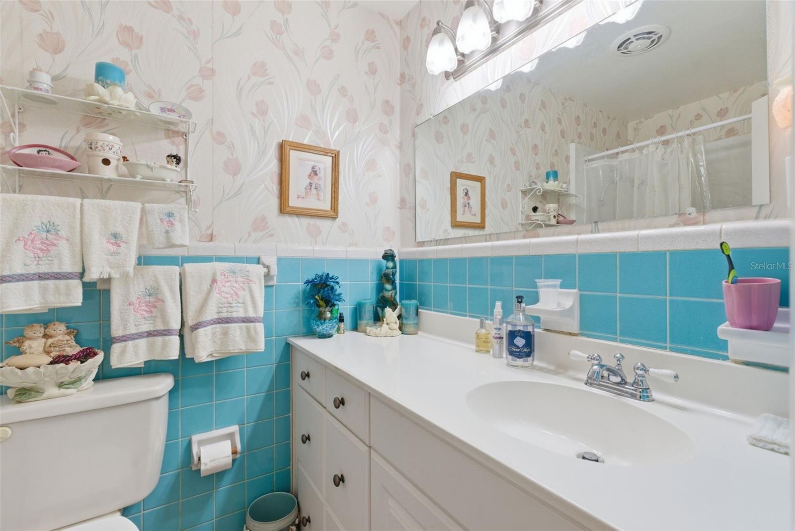 LAKESIDE TERRACE - Residential