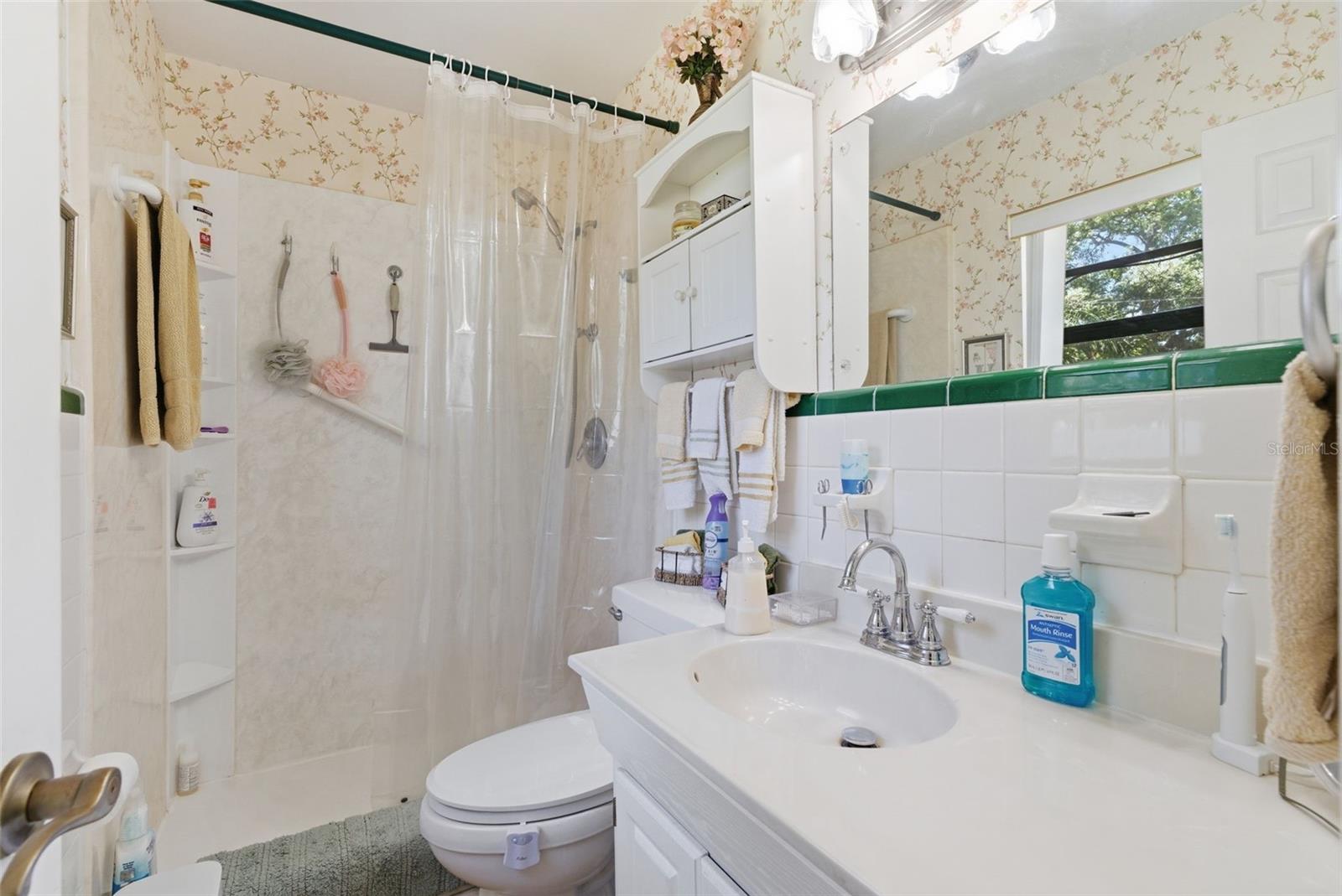 LAKESIDE TERRACE - Residential