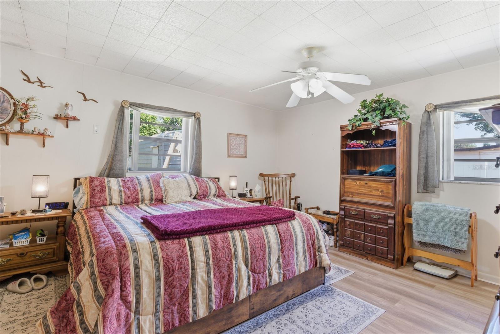 LAKESIDE TERRACE - Residential