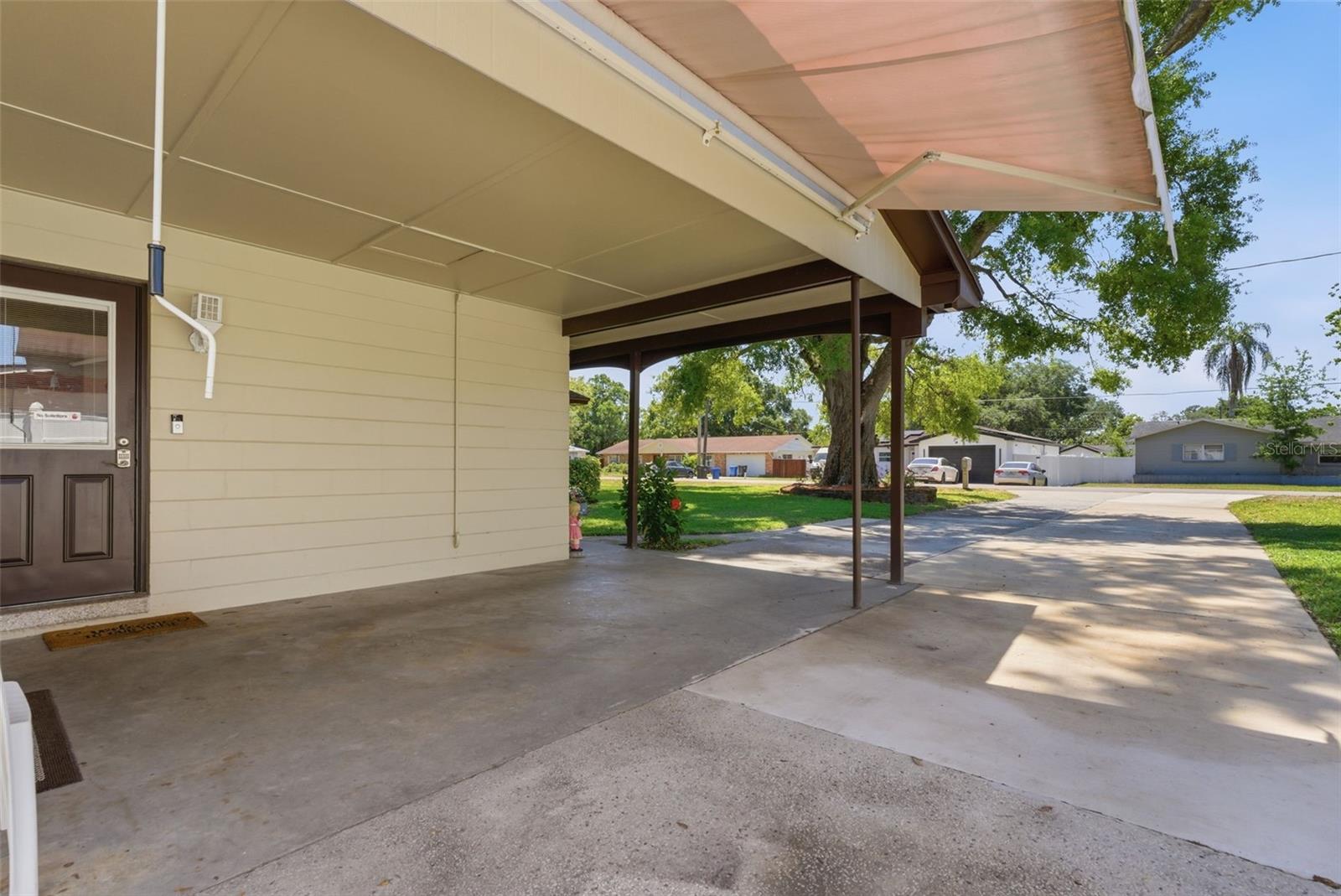 LAKESIDE TERRACE - Residential