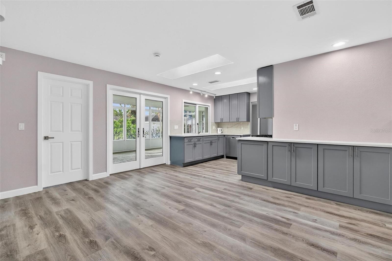 SHORE ACRES DENVER ST REP BAYOU GRANDE SEC - Residential Lease