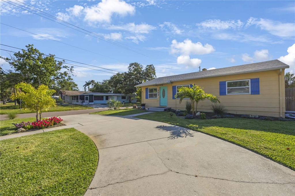 Photo of Gulfport, FL 33707 (MLS # TB8499702)