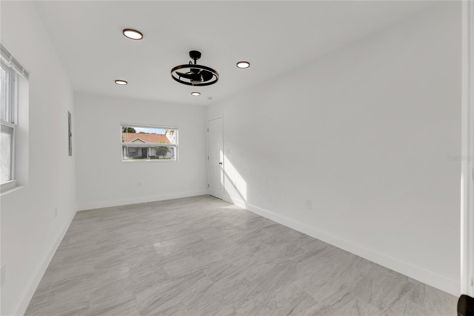 ST CLOUD 2ND TOWN OF - Commercial Sale