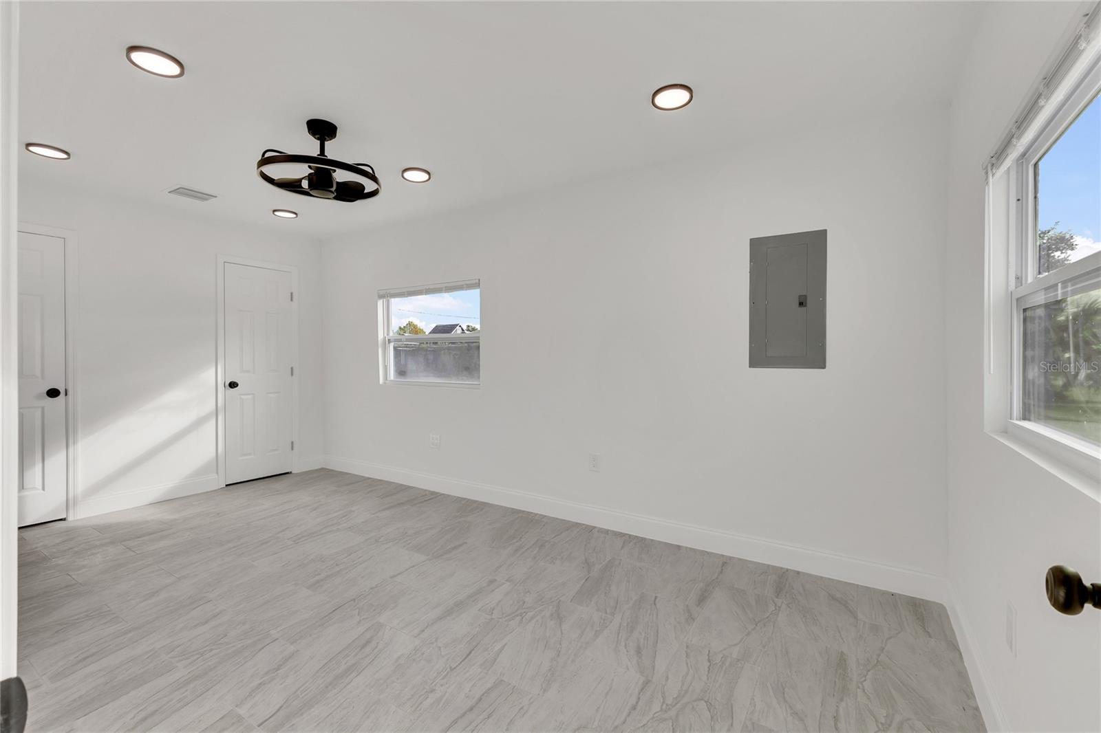 ST CLOUD 2ND TOWN OF - Commercial Sale