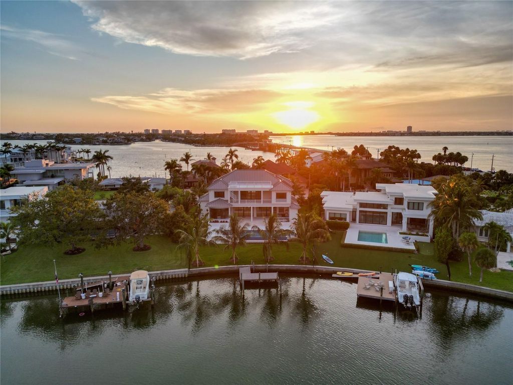 Photo of 3621 San Remo Terrace, Sarasota, FL 34239 (MLS # A4592737)