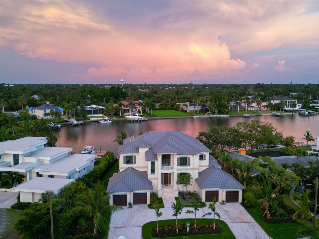 Photo of 3621 San Remo Terrace, Sarasota, FL 34239 (MLS # A4592737)