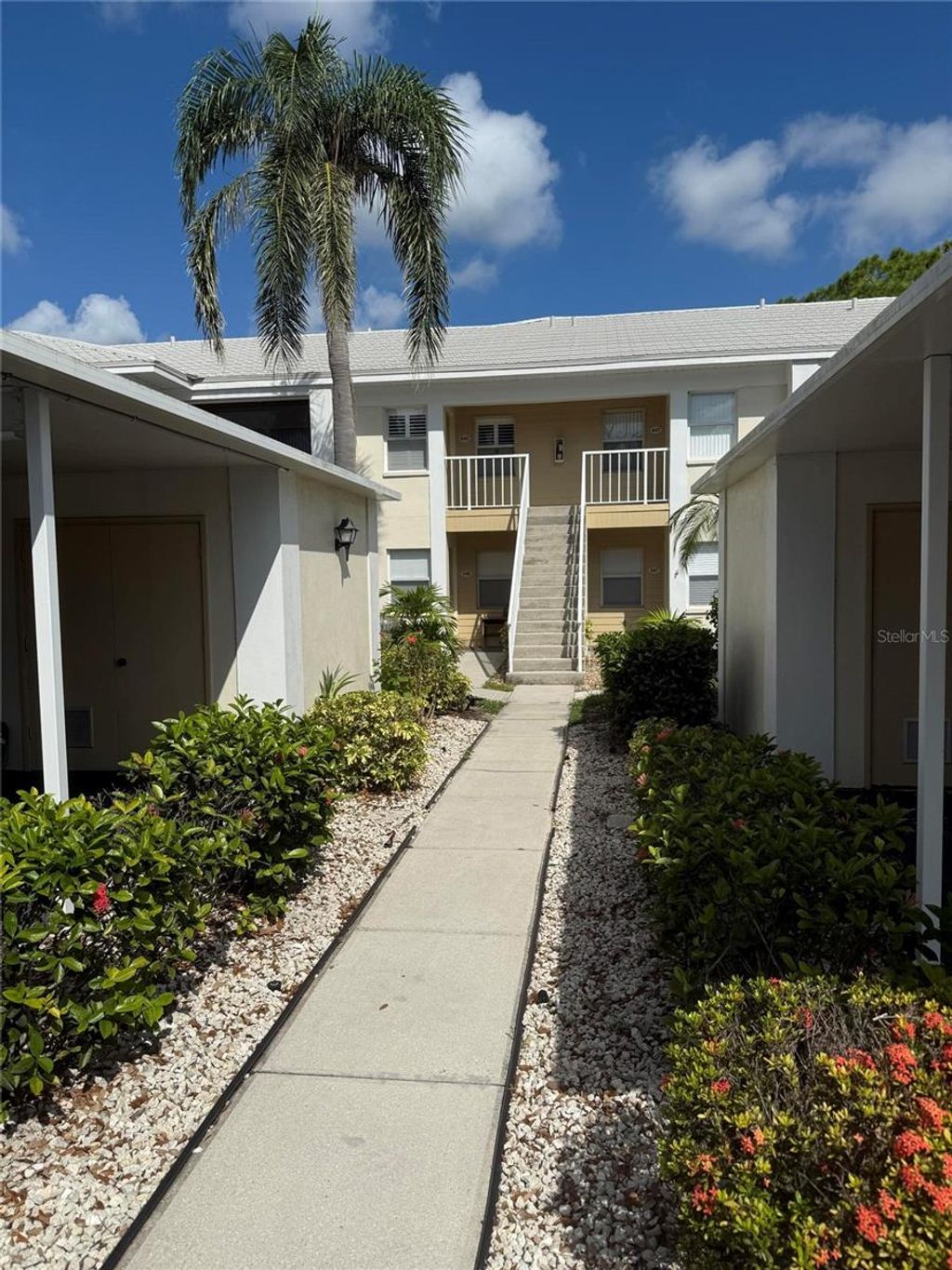 Photo of 431 Cerromar Lane #446, Venice, FL 34293 (MLS # O6326825)