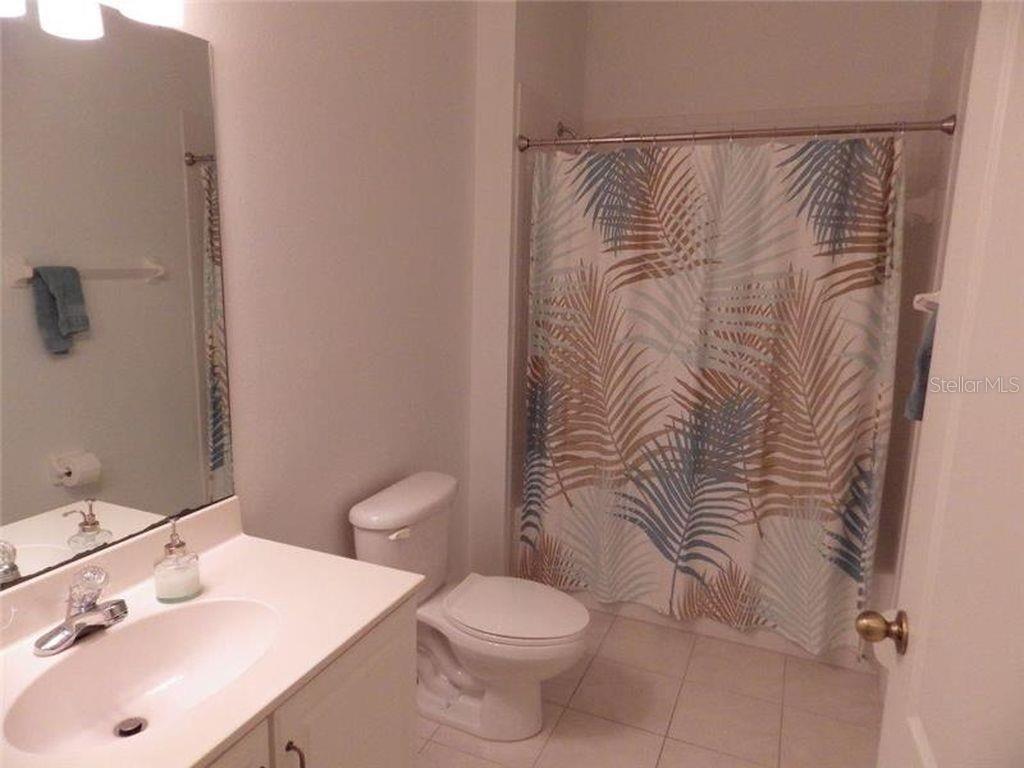 SEVEN OAKS PARCEL S-8A - Residential Lease
