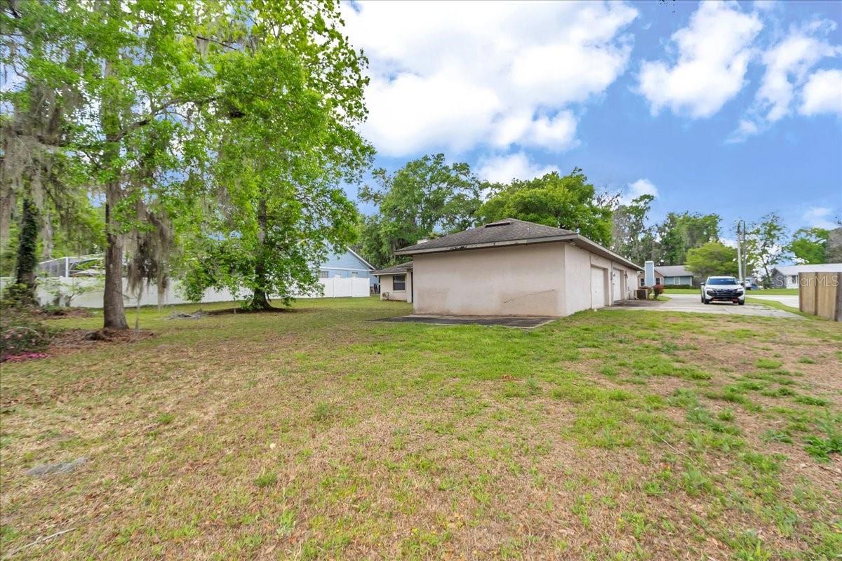 REGAL WOODS - Residential