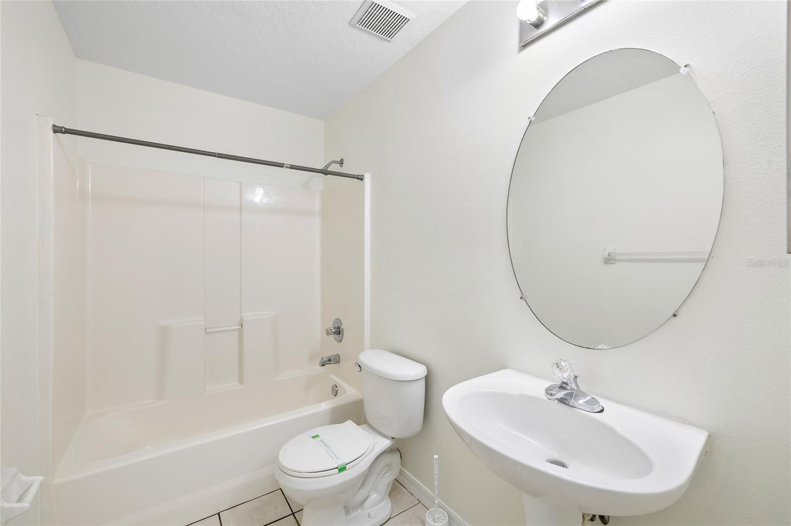 HIGHLAND OAKS - Residential