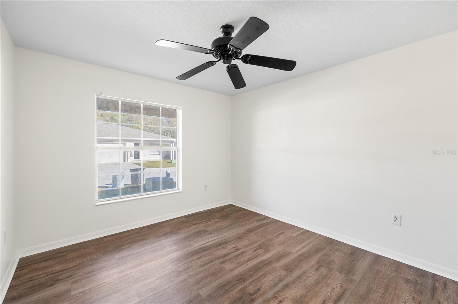 HIGHLAND OAKS - Residential