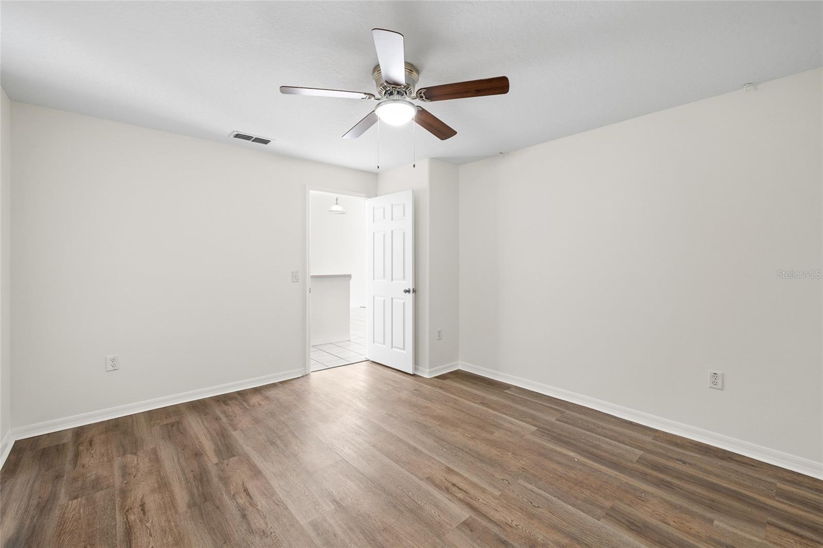 HIGHLAND OAKS - Residential